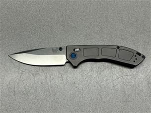 Benchmade 748 Narrows AXIS Folding Knife 3.43 M390 Satin Drop